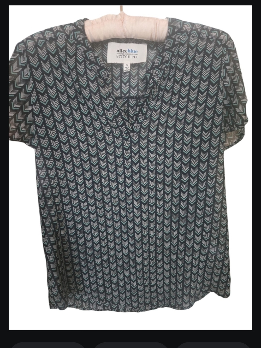 Alice Blue Short Sleeve Chevron Print Top in Navy/White/Green Sz S